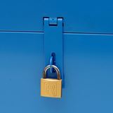 04_A closeup of the padlock fitting 